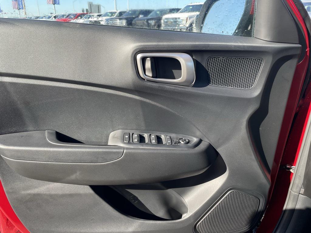 new 2025 Hyundai Venue car, priced at $22,056