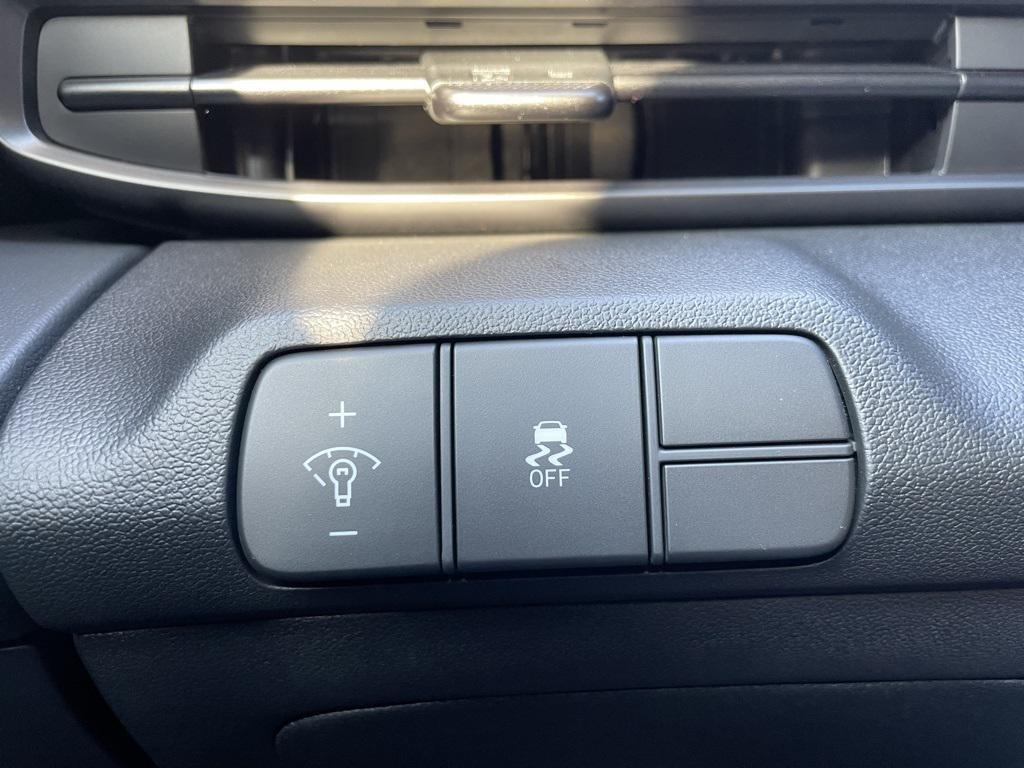 new 2025 Hyundai Elantra car, priced at $24,222