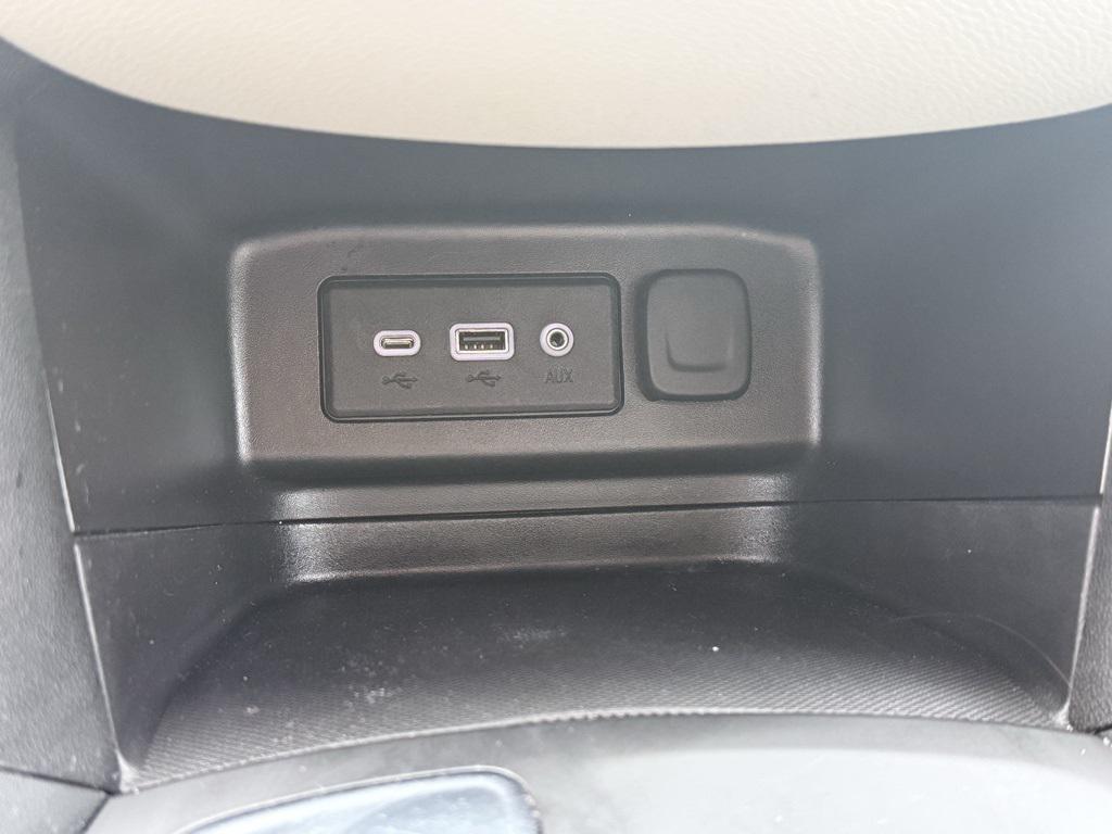 used 2020 Chevrolet Equinox car, priced at $16,716