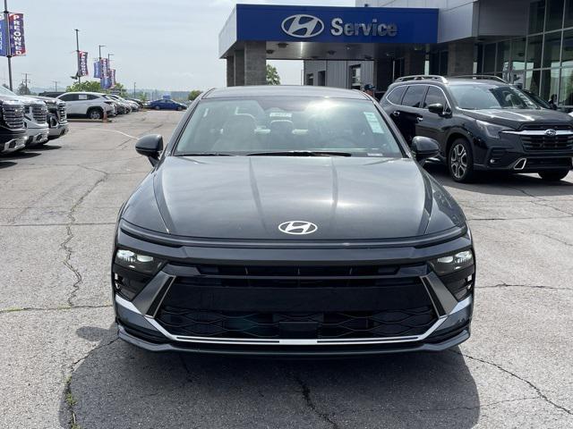 new 2025 Hyundai Sonata Hybrid car, priced at $32,080