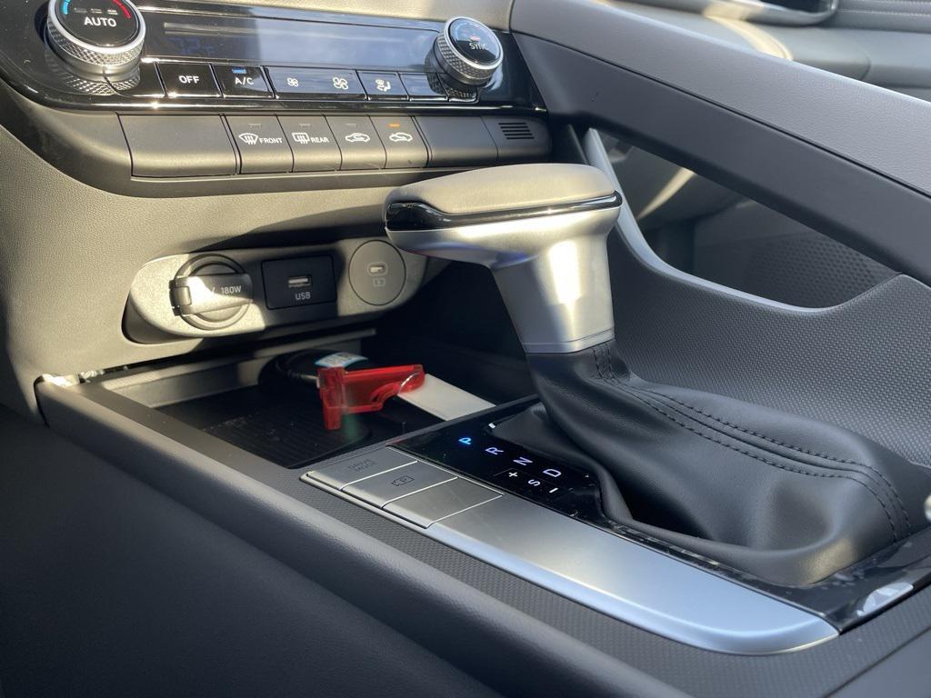 new 2025 Hyundai Elantra car, priced at $23,735