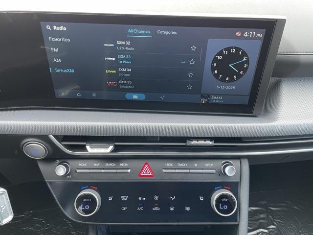 new 2025 Hyundai Sonata Hybrid car, priced at $32,029
