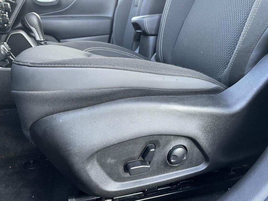 used 2023 Jeep Renegade car, priced at $20,369