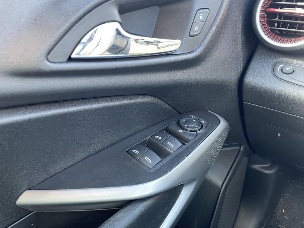 used 2024 Chevrolet Trax car, priced at $22,130