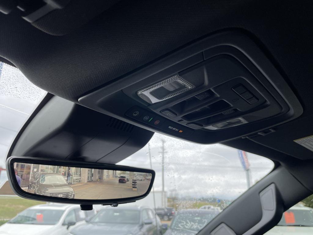 used 2022 GMC Sierra 1500 car, priced at $44,395