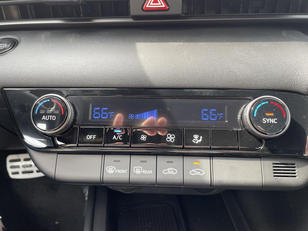 new 2025 Hyundai Elantra car, priced at $24,222
