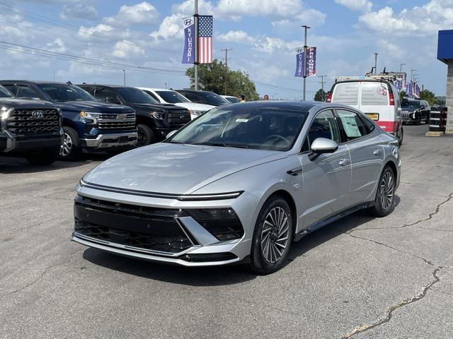 new 2025 Hyundai Sonata Hybrid car, priced at $37,101