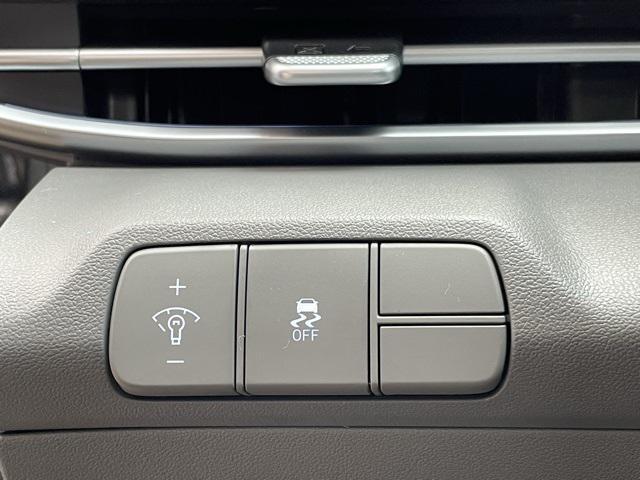new 2025 Hyundai Elantra car, priced at $26,235