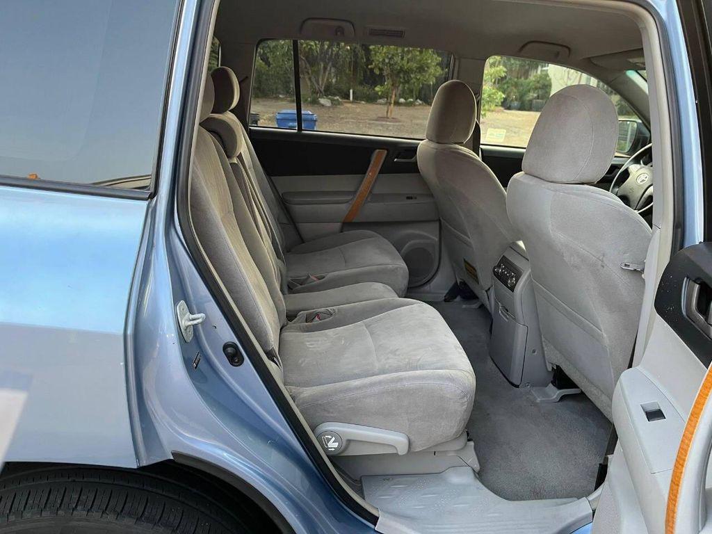 used 2008 Toyota Highlander Hybrid car, priced at $7,995