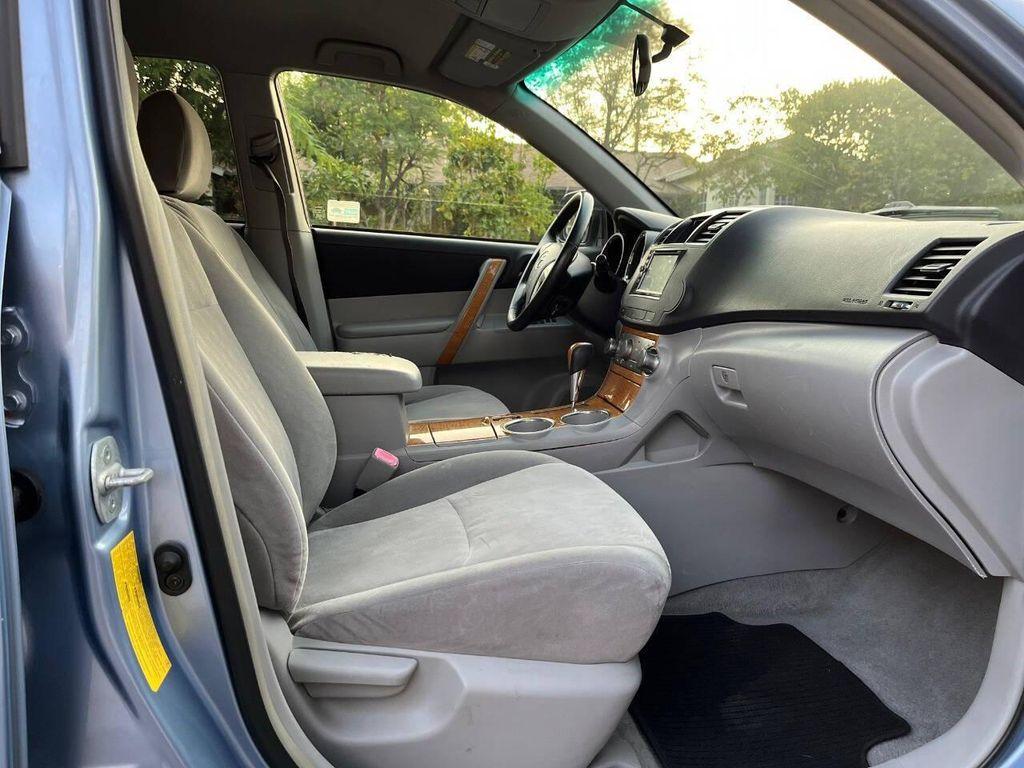 used 2008 Toyota Highlander Hybrid car, priced at $7,995