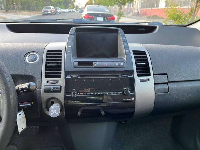 used 2007 Toyota Prius car, priced at $5,200
