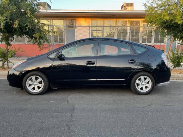 used 2007 Toyota Prius car, priced at $5,200