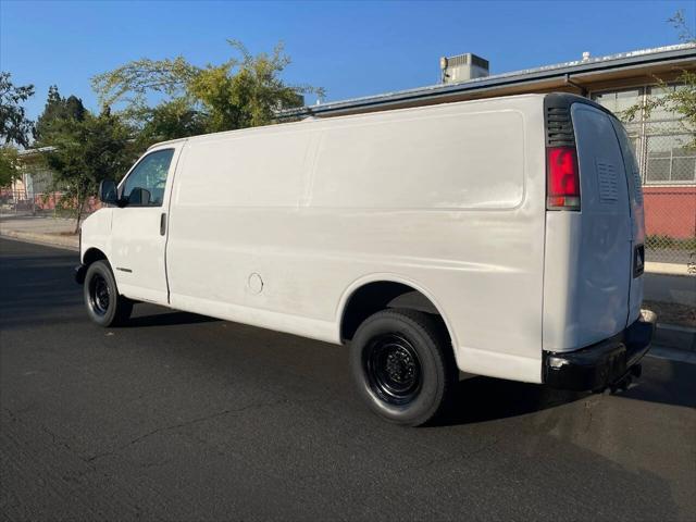 used 2000 GMC Savana 3500 car, priced at $6,500