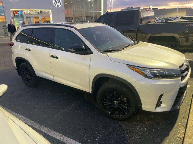 used 2019 Toyota Highlander car, priced at $28,299