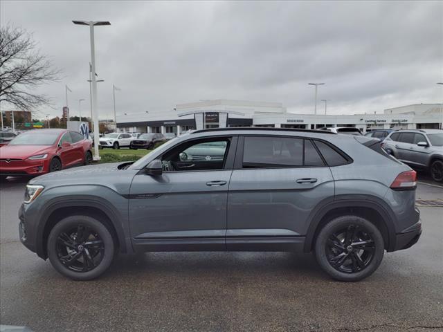 new 2025 Volkswagen Atlas Cross Sport car, priced at $51,546