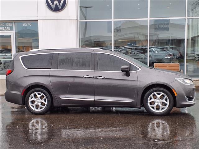 used 2017 Chrysler Pacifica car, priced at $16,994