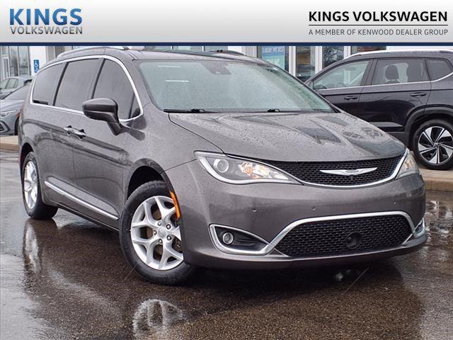 used 2017 Chrysler Pacifica car, priced at $16,994