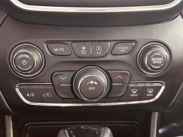 used 2021 Jeep Cherokee car, priced at $15,871