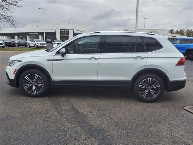 new 2024 Volkswagen Tiguan car, priced at $34,556