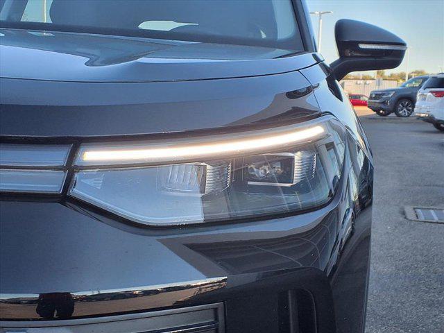 new 2025 Volkswagen Tiguan car, priced at $37,595