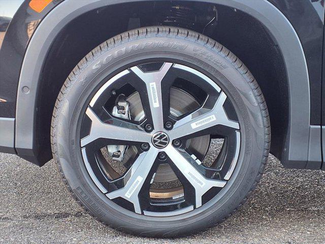 new 2025 Volkswagen Tiguan car, priced at $37,595