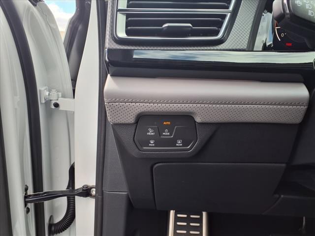 new 2025 Volkswagen Atlas car, priced at $48,656