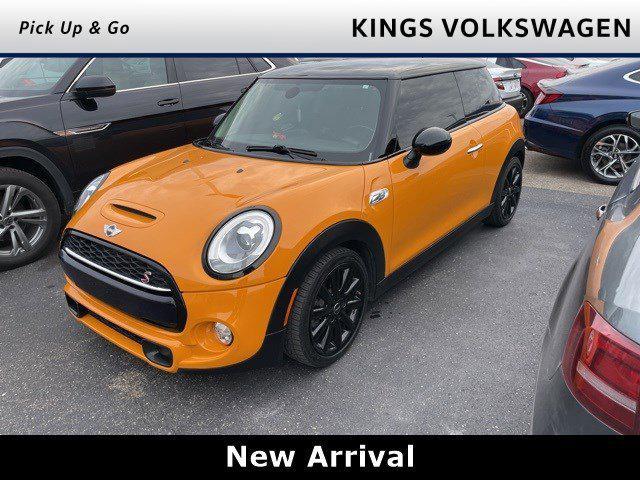 used 2018 MINI Hardtop car, priced at $18,142