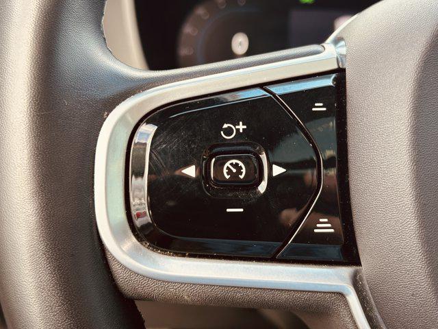 used 2022 Volvo XC60 car, priced at $28,933
