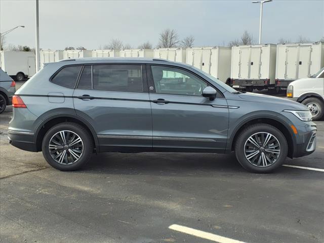 new 2024 Volkswagen Tiguan car, priced at $35,756