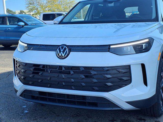 new 2025 Volkswagen Tiguan car, priced at $37,076