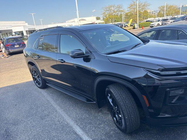used 2024 Chevrolet Traverse car, priced at $40,378