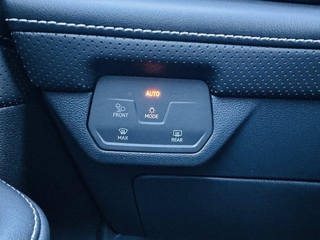 new 2026 Volkswagen Atlas Cross Sport car, priced at $52,366