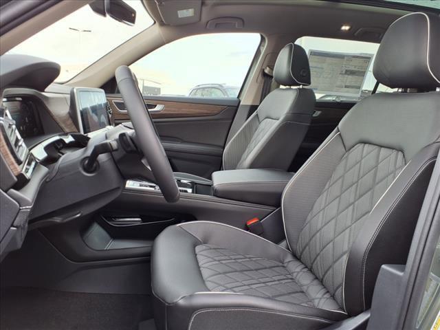 new 2025 Volkswagen Atlas car, priced at $55,841