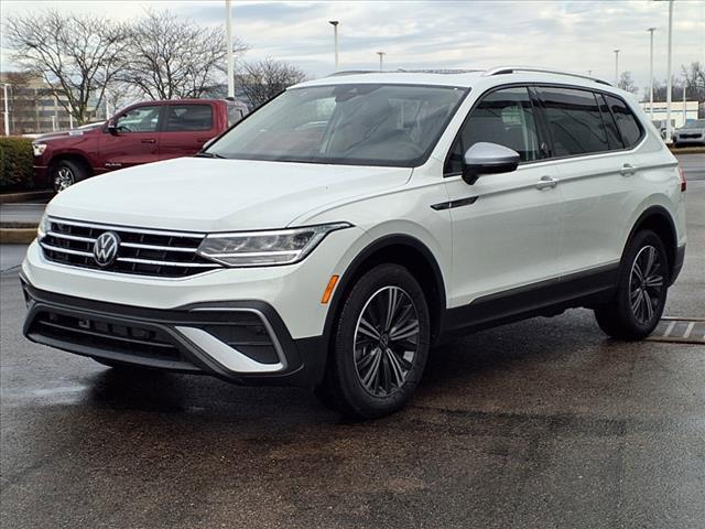 new 2024 Volkswagen Tiguan car, priced at $35,756