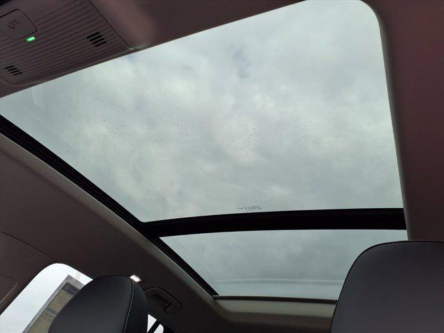 new 2025 Volkswagen Tiguan car, priced at $35,133