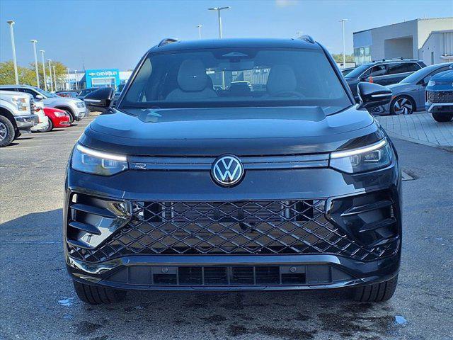 new 2025 Volkswagen Tiguan car, priced at $37,091