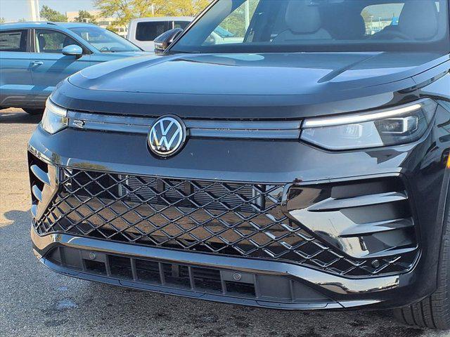 new 2025 Volkswagen Tiguan car, priced at $37,091