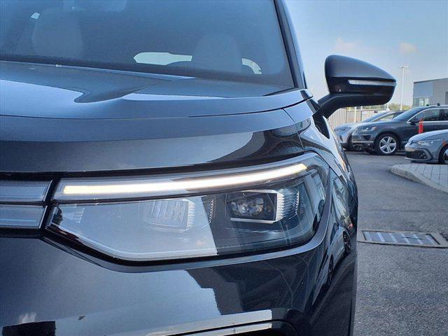 new 2025 Volkswagen Tiguan car, priced at $37,091