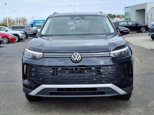 new 2025 Volkswagen Tiguan car, priced at $35,133