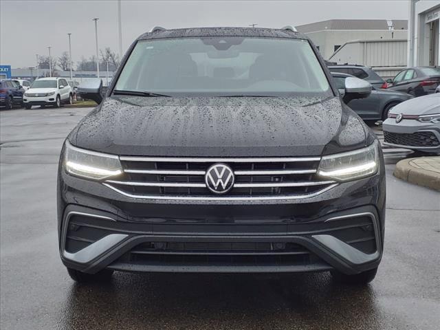 new 2024 Volkswagen Tiguan car, priced at $35,756