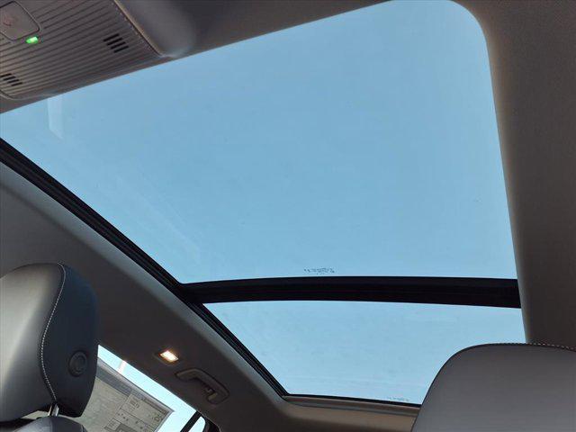 new 2025 Volkswagen Tiguan car, priced at $35,224