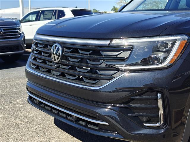 new 2024 Volkswagen Atlas car, priced at $53,841