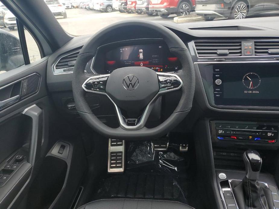 new 2024 Volkswagen Tiguan car, priced at $37,456