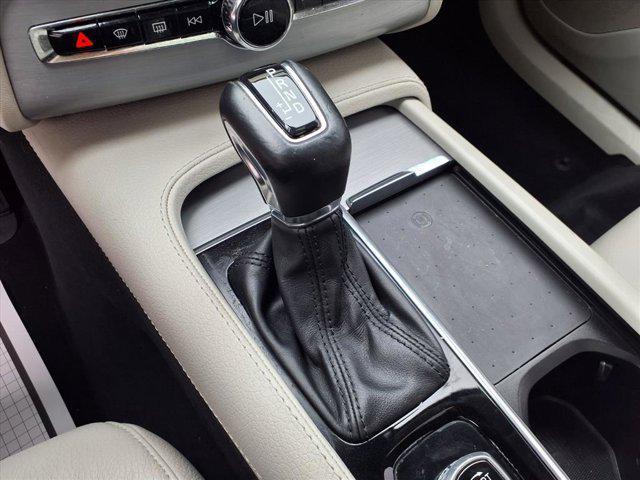 used 2021 Volvo XC90 car, priced at $25,500