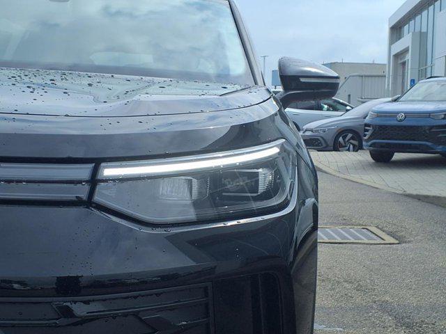 new 2025 Volkswagen Tiguan car, priced at $37,091