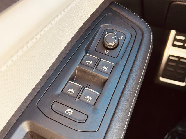 new 2026 Volkswagen Atlas Cross Sport car, priced at $55,238