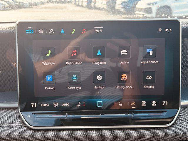 new 2025 Volkswagen Tiguan car, priced at $31,635