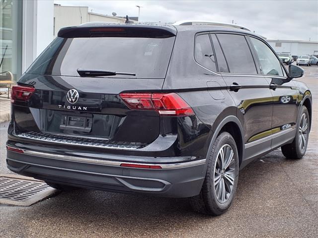 new 2024 Volkswagen Tiguan car, priced at $33,966