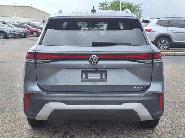 new 2025 Volkswagen Tiguan car, priced at $32,326