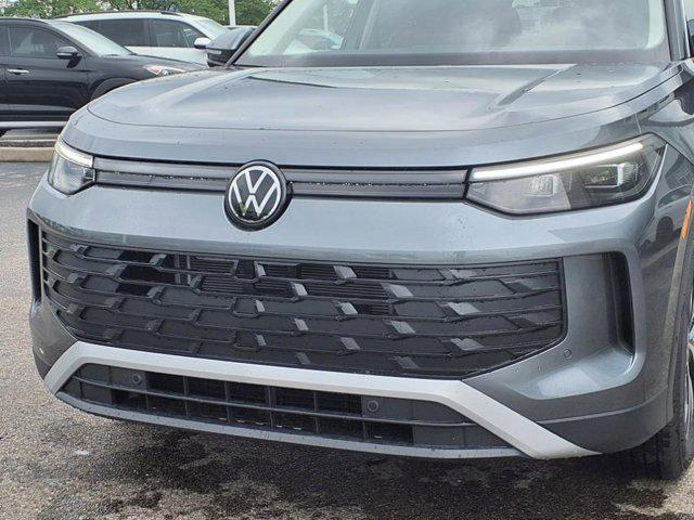 new 2025 Volkswagen Tiguan car, priced at $32,326